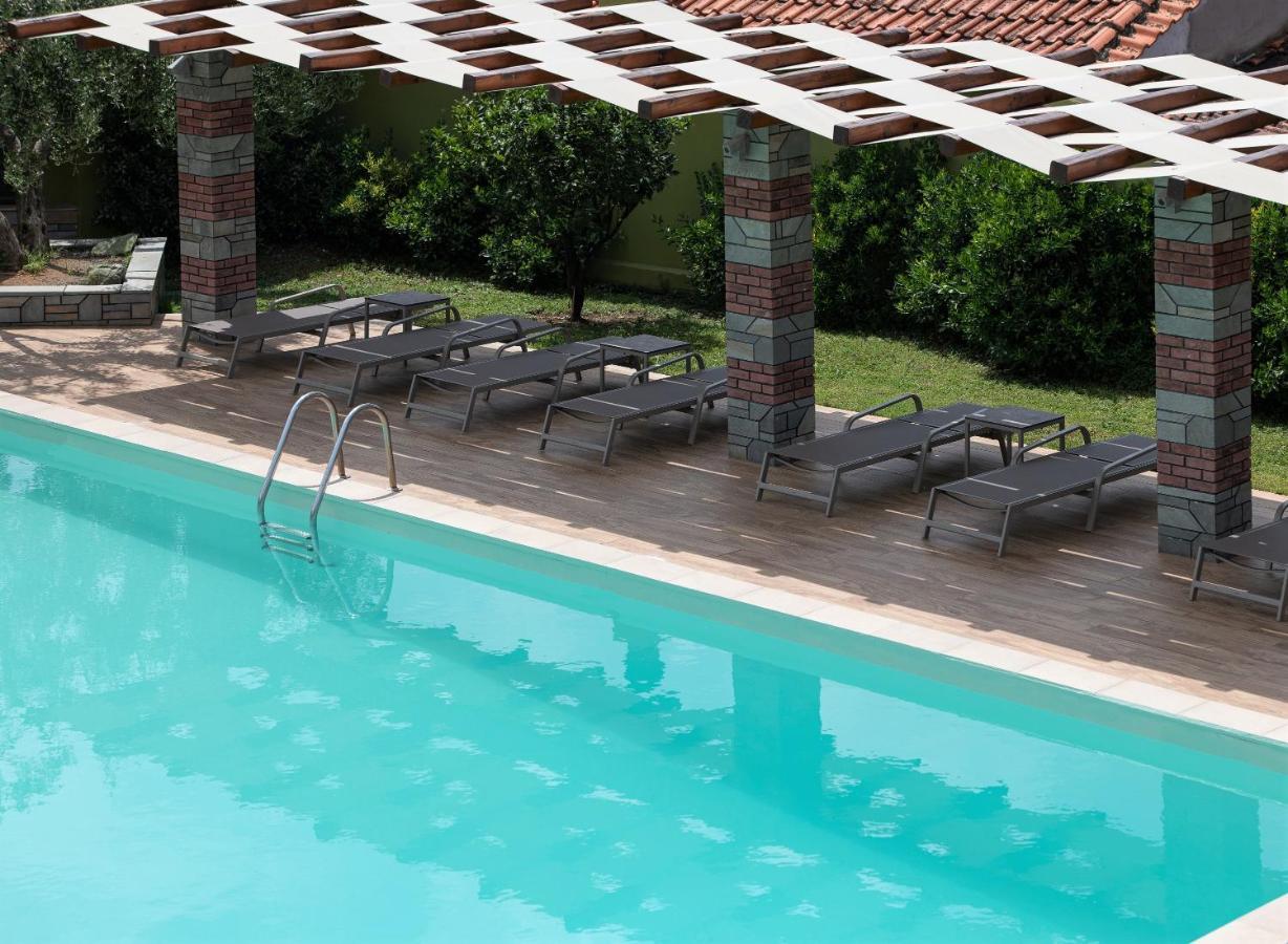 Sunday Resort Gerakini Esterno foto