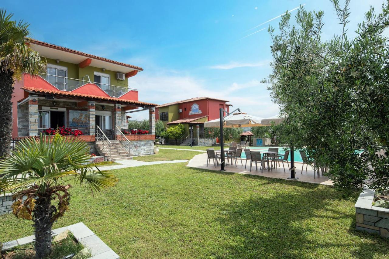 Sunday Resort Gerakini Esterno foto