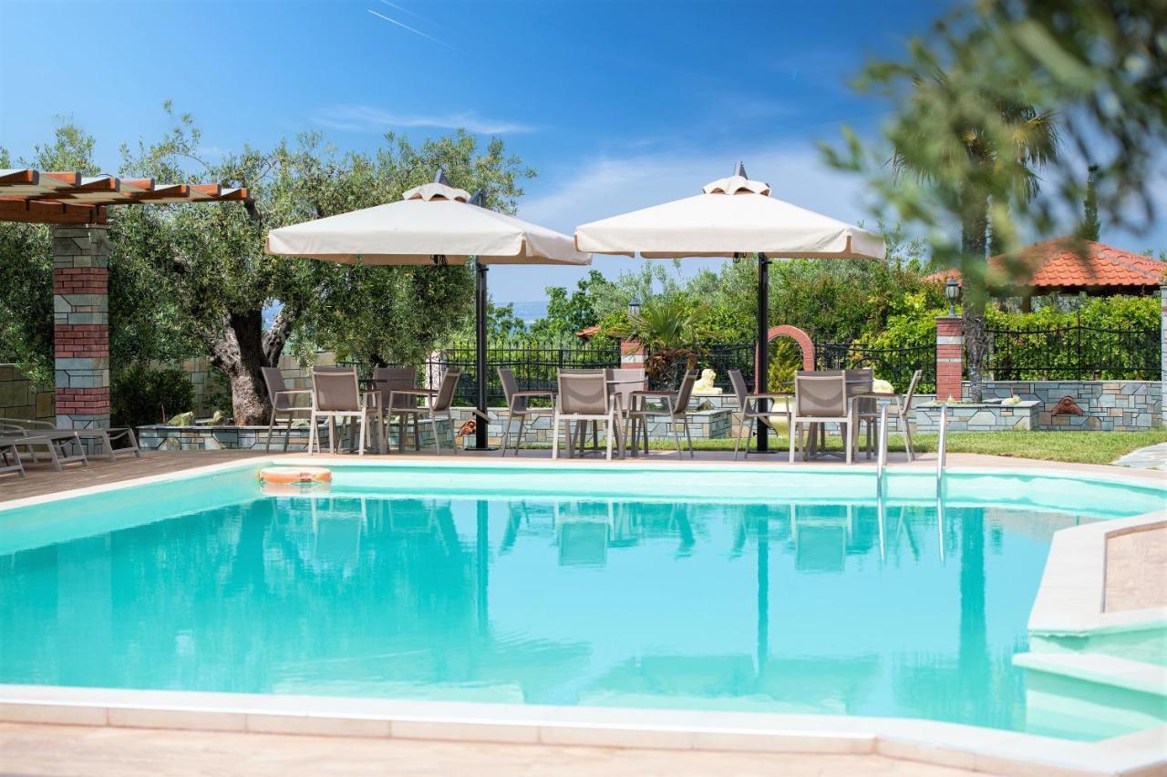 Sunday Resort Gerakini Esterno foto