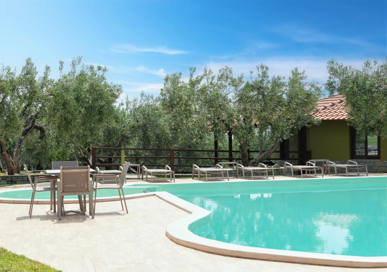 Sunday Resort Gerakini Esterno foto