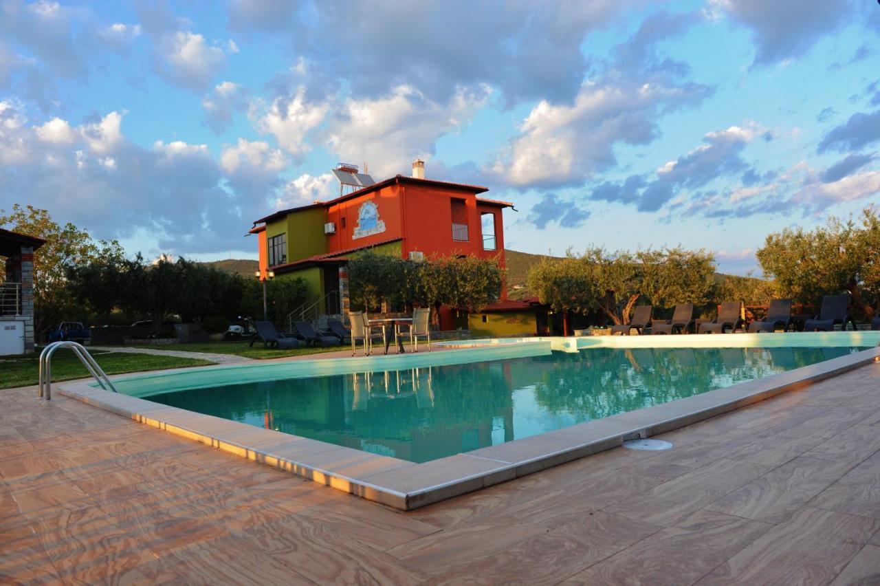 Sunday Resort Gerakini Esterno foto